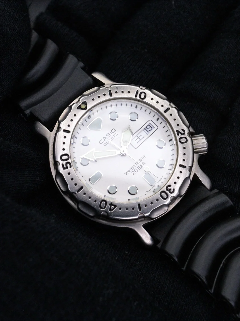 Casio Rare MD-704C Vintage Marlin 36mm JDM Import Day/Date 36mm Dive Watch